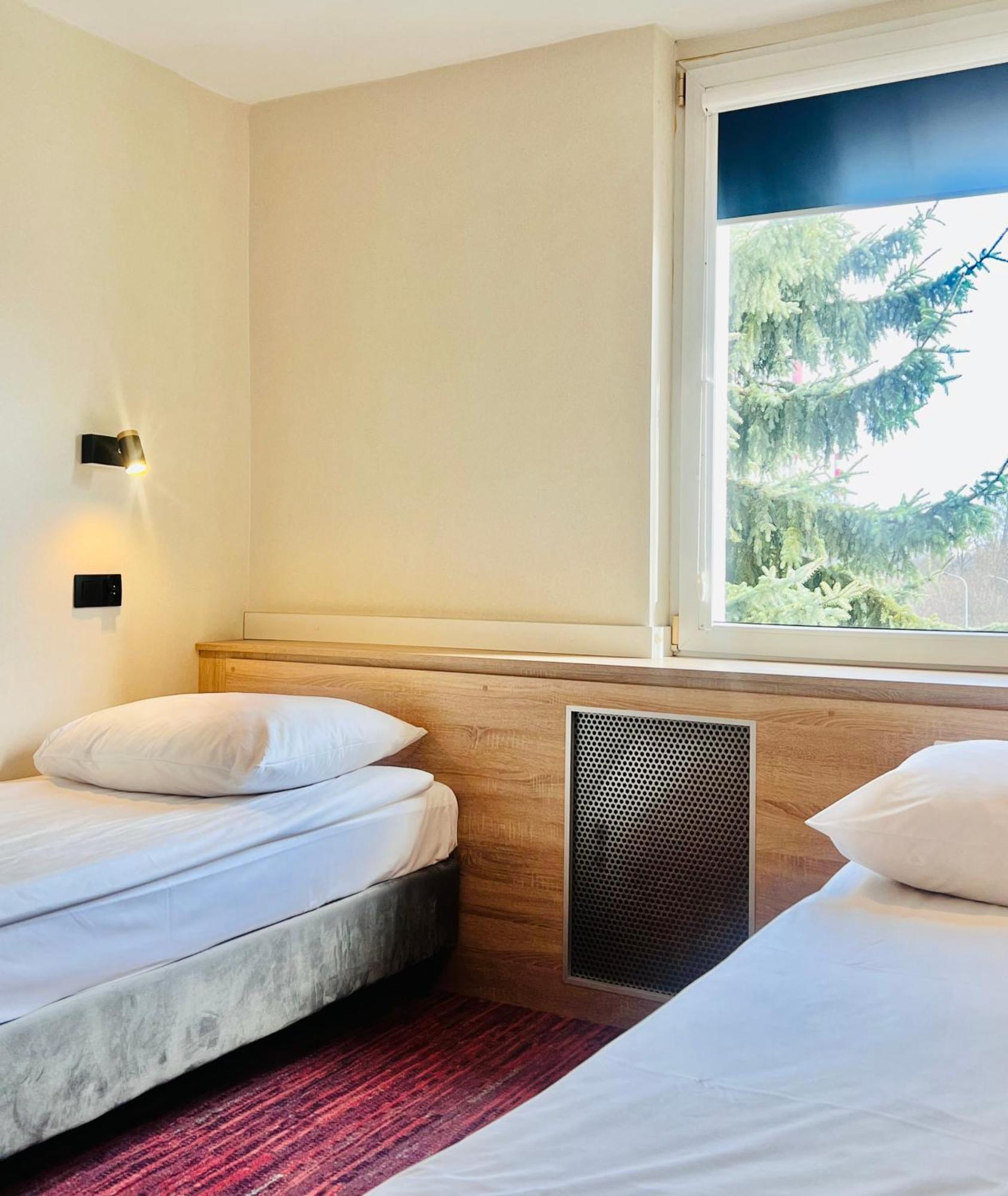 Hotel ROK Krakau Buitenkant foto